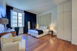 house 7 Rooms for sale on AIX EN PROVENCE (13100)