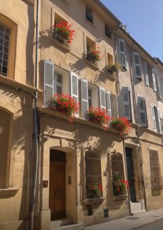 house 7 Rooms for sale on AIX EN PROVENCE (13100)