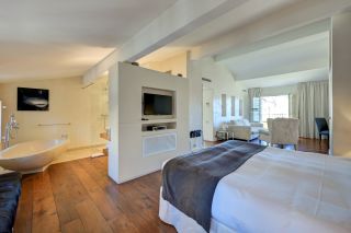 house 7 Rooms for sale on AIX EN PROVENCE (13100)