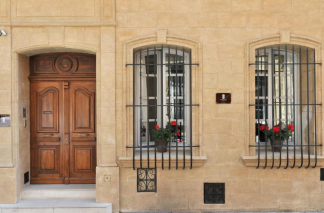 house 7 Rooms for sale on AIX EN PROVENCE (13100)