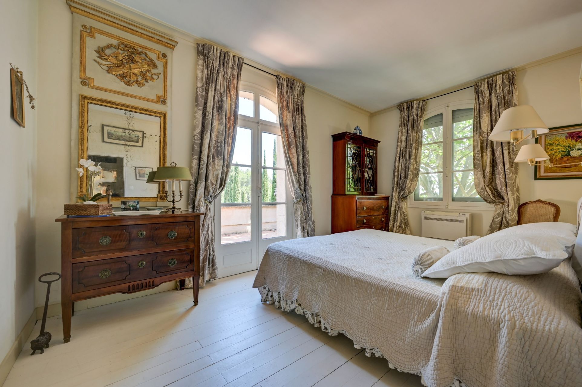 house 10 Rooms for sale on AIX EN PROVENCE (13100)