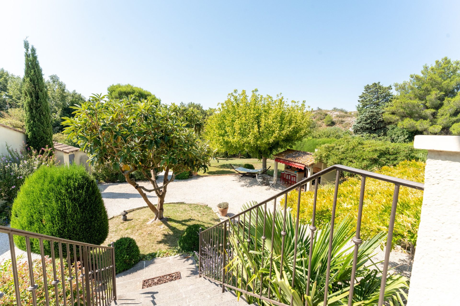 maison traditionnelle 8 Pièces en vente sur FONTVIEILLE (13990)