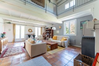 maison traditionnelle 8 Pièces en vente sur FONTVIEILLE (13990)