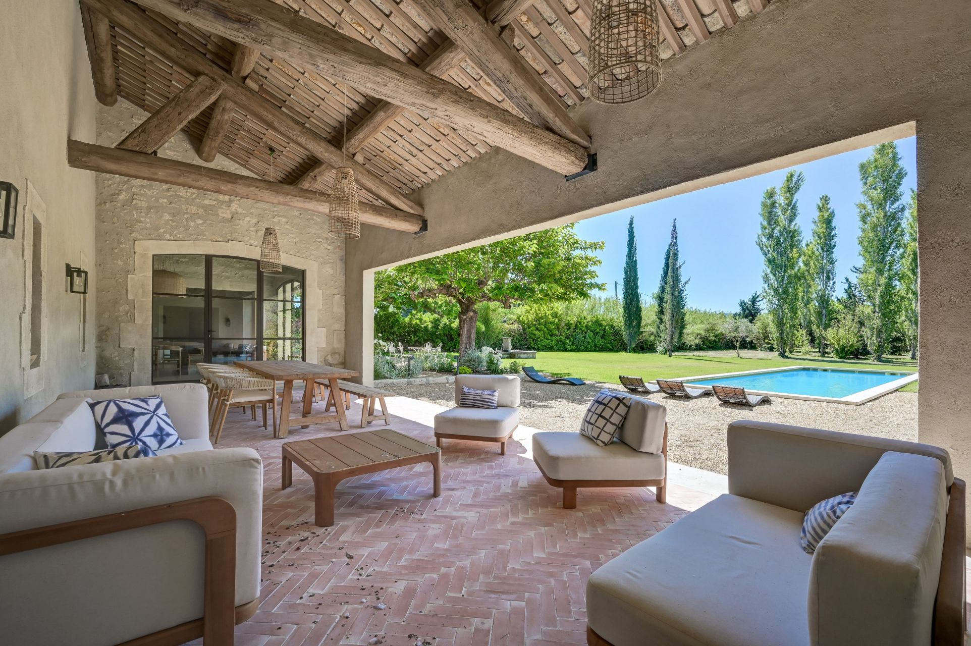 mas 8 Rooms for sale on ST REMY DE PROVENCE (13210)