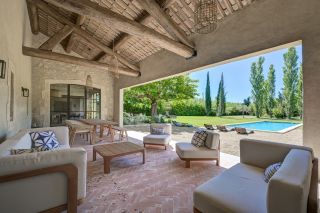 mas 8 Rooms for sale on ST REMY DE PROVENCE (13210)