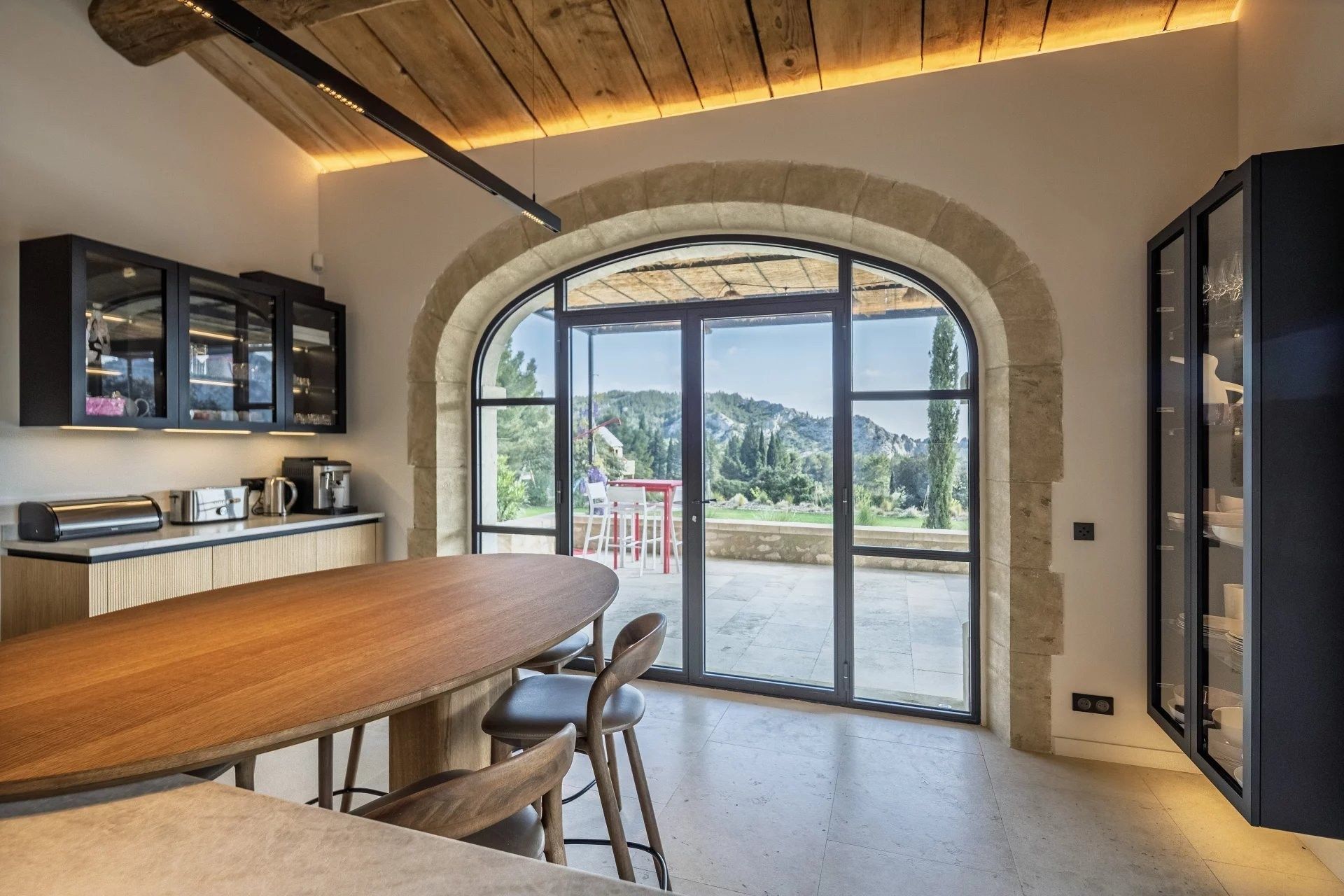 mas 10 Rooms for seasonal rent on MAUSSANE LES ALPILLES (13520)