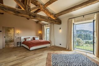 mas 10 Rooms for seasonal rent on MAUSSANE LES ALPILLES (13520)