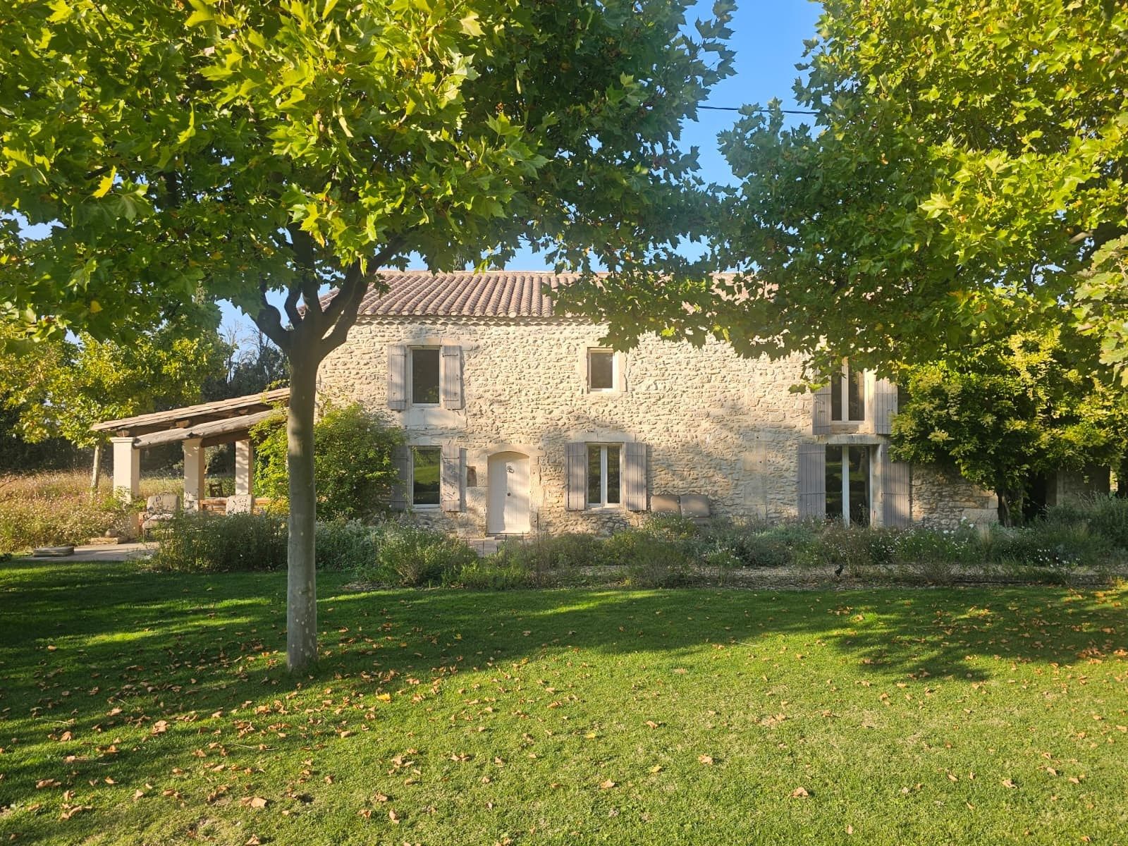 house 5 Rooms for sale on ST REMY DE PROVENCE (13210)