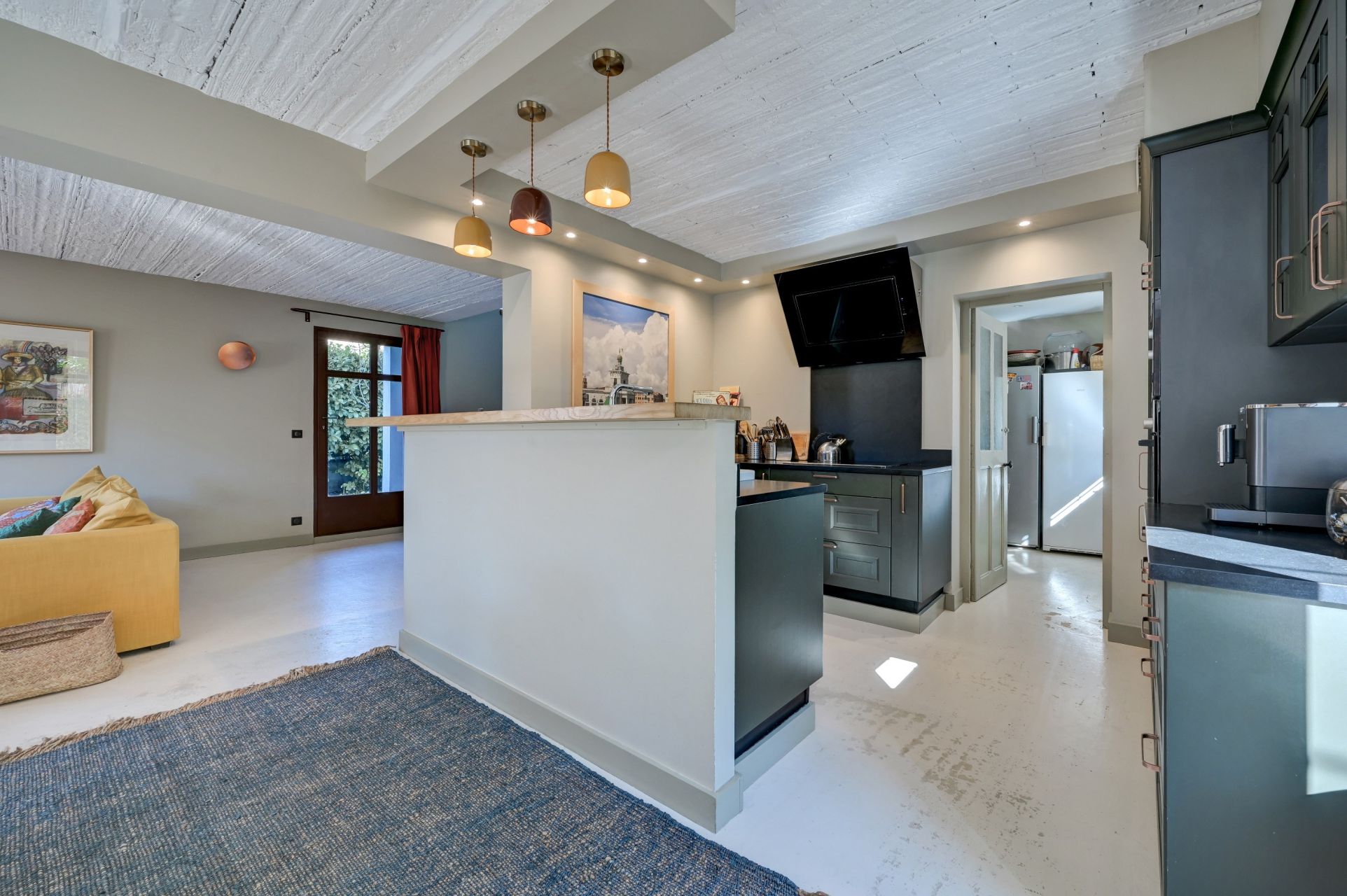 house 6 Rooms for sale on ST REMY DE PROVENCE (13210)