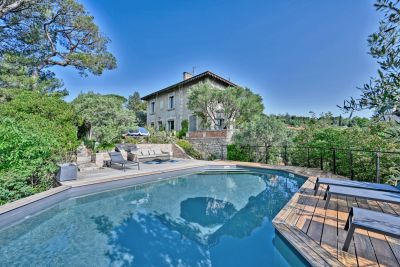 Sale House Villeneuve-lès-Avignon 6&nbsp;Rooms 150&nbsp;m²