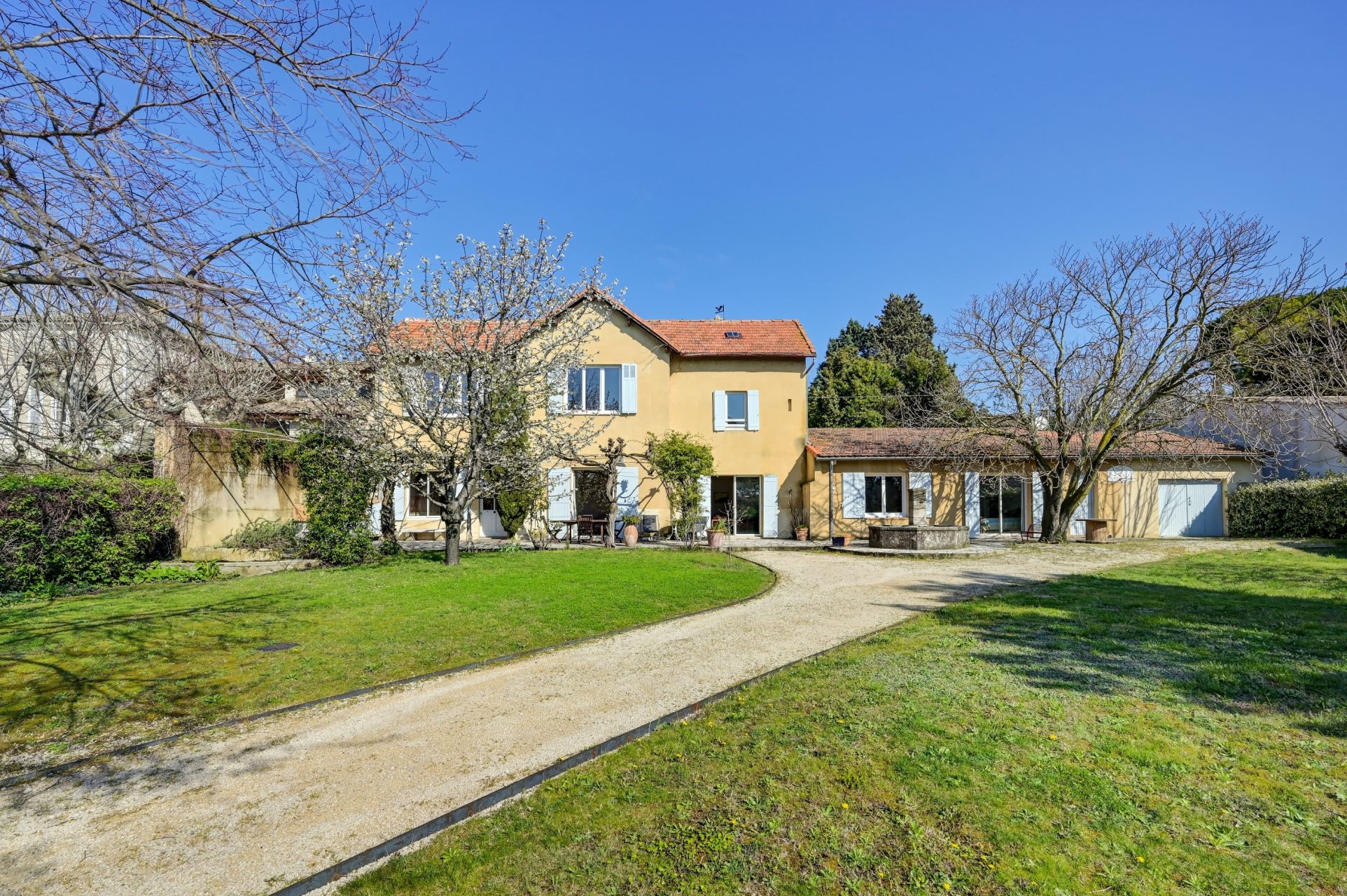 house 7 Rooms for sale on LES ANGLES (30133)