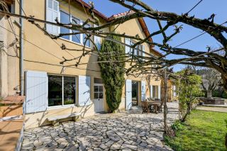 house 7 Rooms for sale on LES ANGLES (30133)