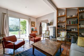 house 7 Rooms for sale on LES ANGLES (30133)