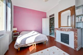 house 7 Rooms for sale on LES ANGLES (30133)