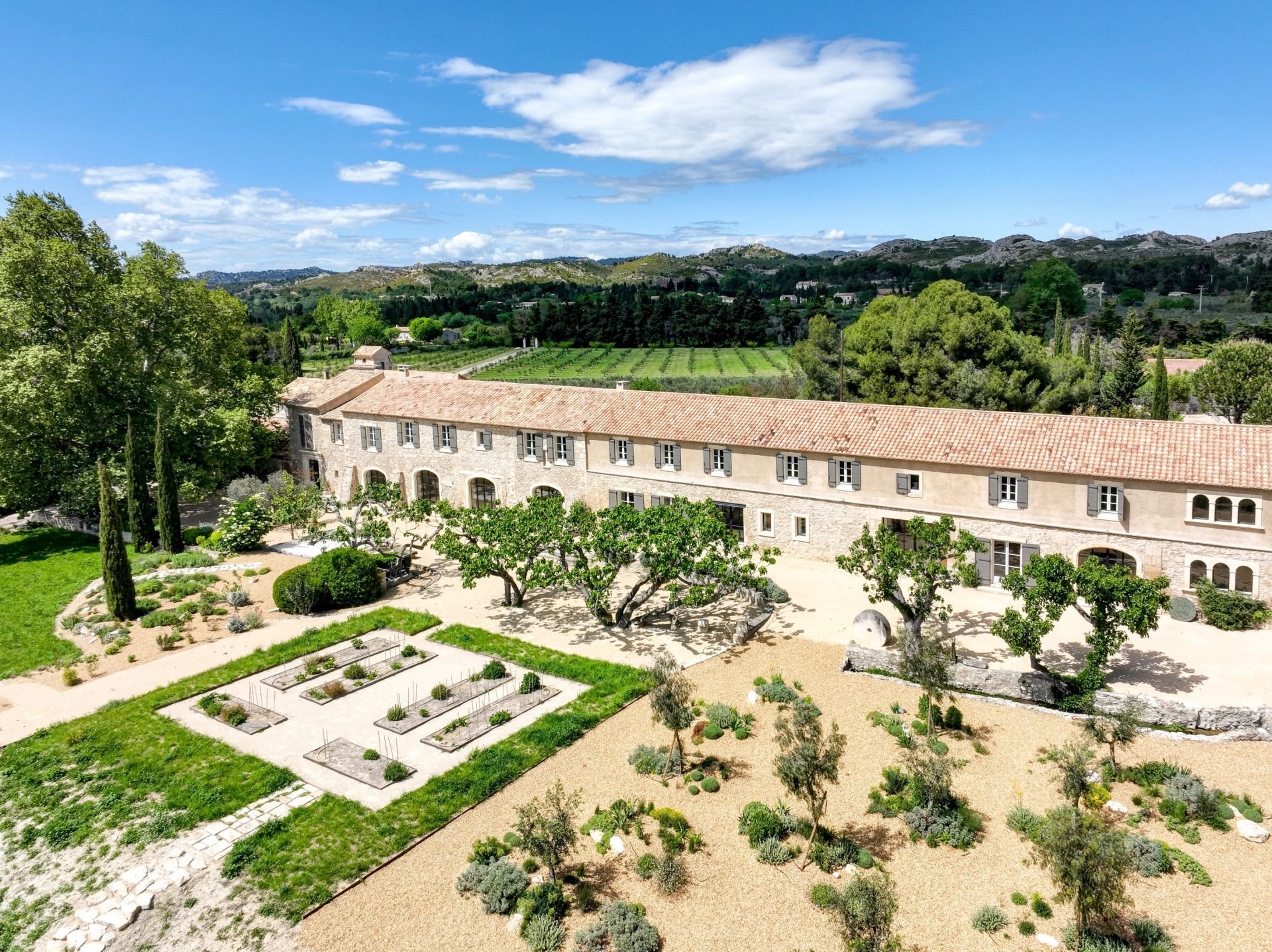 maison 25 Pièces en vente sur MAUSSANE LES ALPILLES (13520)