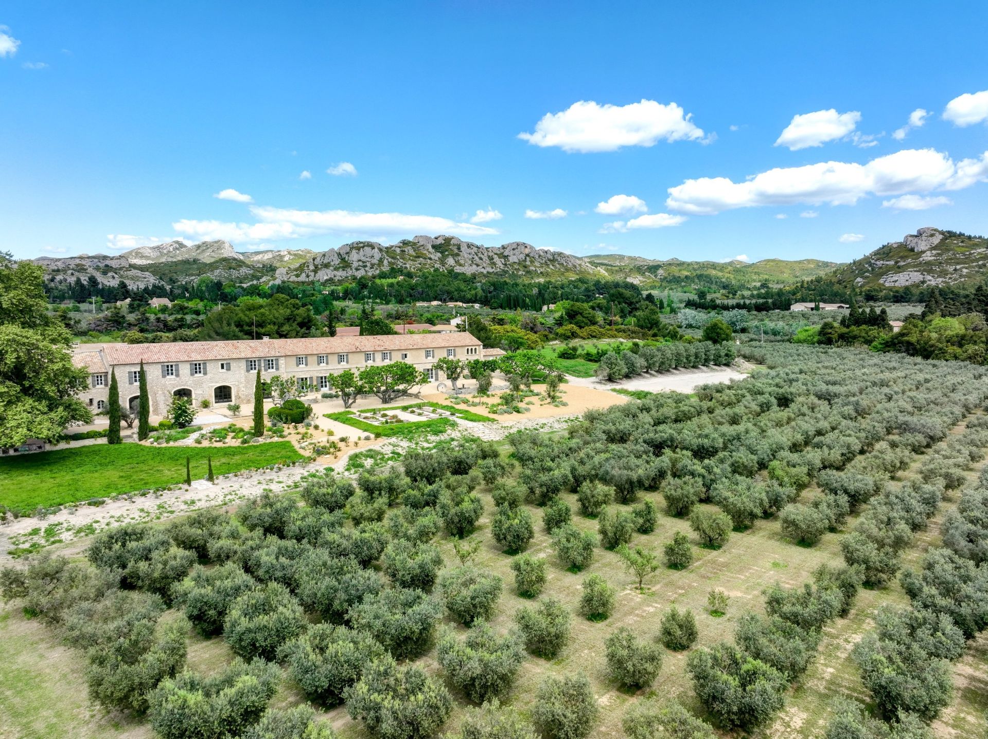 house 25 Rooms for sale on MAUSSANE LES ALPILLES (13520)