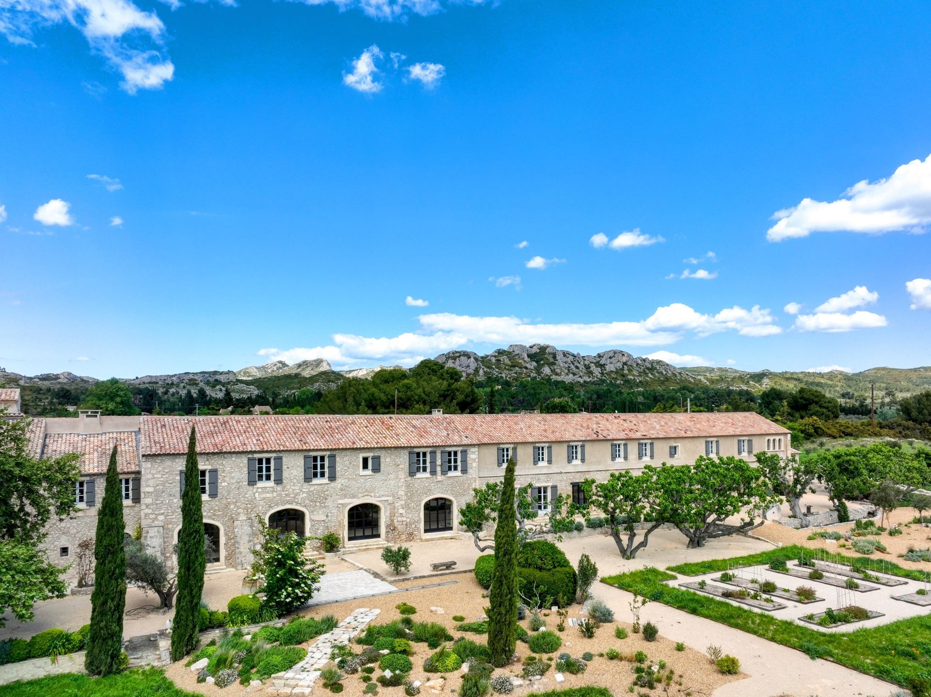 house 25 Rooms for sale on MAUSSANE LES ALPILLES (13520)