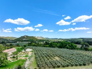 house 25 Rooms for sale on MAUSSANE LES ALPILLES (13520)
