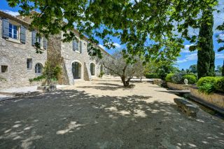 maison 25 Pièces en vente sur MAUSSANE LES ALPILLES (13520)