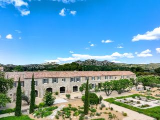 maison 25 Pièces en vente sur MAUSSANE LES ALPILLES (13520)