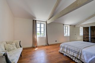 maison 25 Pièces en vente sur MAUSSANE LES ALPILLES (13520)