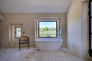 maison 25 Pièces en vente sur MAUSSANE LES ALPILLES (13520)