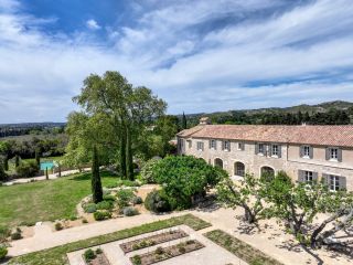 house 25 Rooms for sale on MAUSSANE LES ALPILLES (13520)