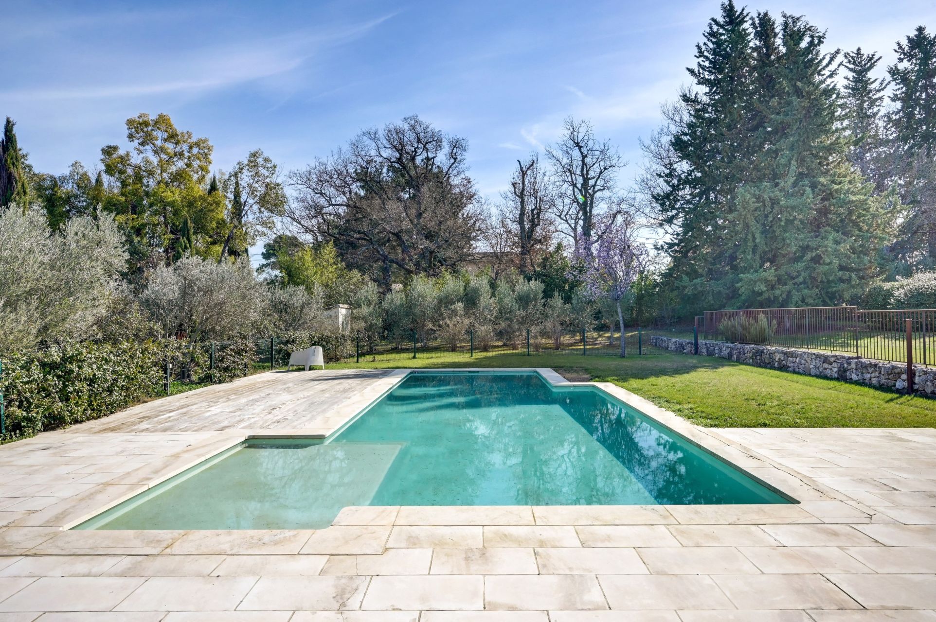 house 20 Rooms for sale on AIX EN PROVENCE (13100)