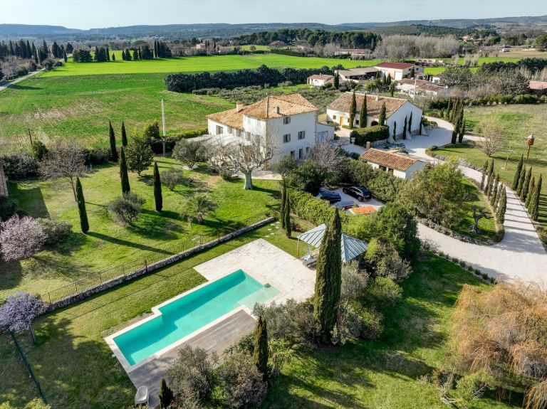 house 20 Rooms for sale on AIX EN PROVENCE (13100)