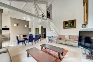 house 20 Rooms for sale on AIX EN PROVENCE (13100)