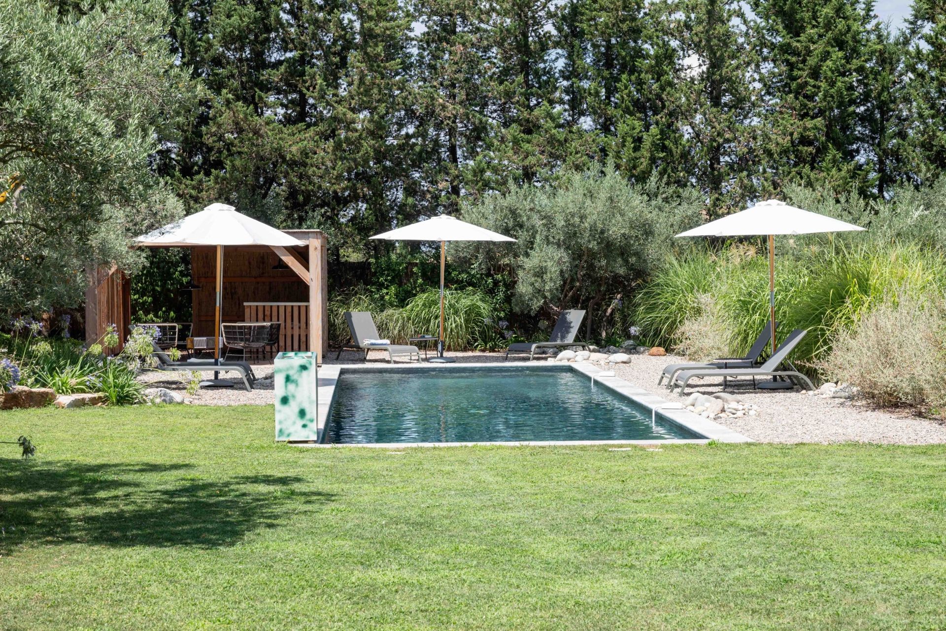 house 7 Rooms for sale on EYGALIERES (13810)