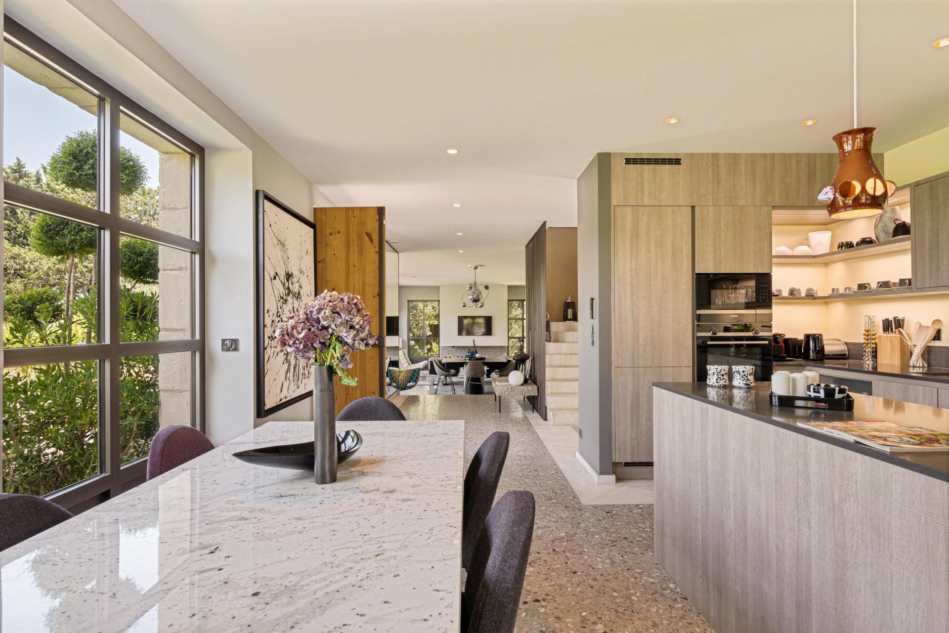 house 7 Rooms for sale on EYGALIERES (13810)
