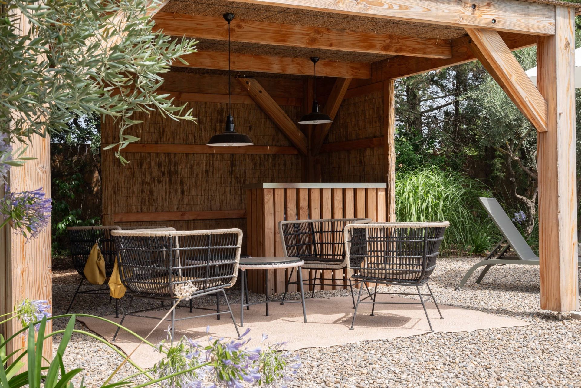 house 7 Rooms for sale on EYGALIERES (13810)