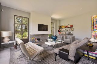 house 7 Rooms for sale on EYGALIERES (13810)