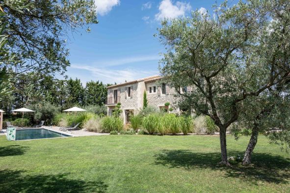 Sale House Eygalières 7&nbsp;Rooms 250&nbsp;m²