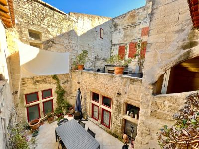 Vente Maison Vallabrègues 6&nbsp;Pièces 285&nbsp;m²