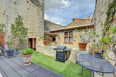 Sale House Vallabrègues 6&nbsp;Rooms 285&nbsp;m²