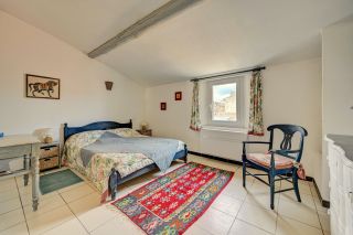 house 6 Rooms for sale on VALLABREGUES (30300)