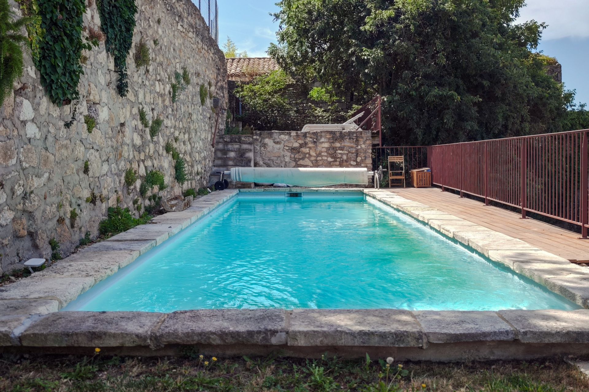 house 10 Rooms for sale on BOULBON (13150)