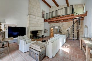 house 10 Rooms for sale on BOULBON (13150)