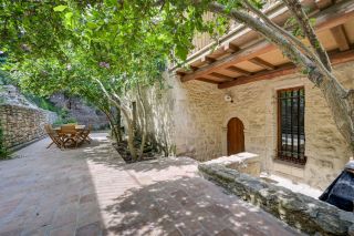 house 10 Rooms for sale on BOULBON (13150)