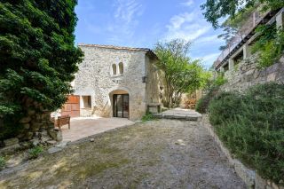 house 10 Rooms for sale on BOULBON (13150)