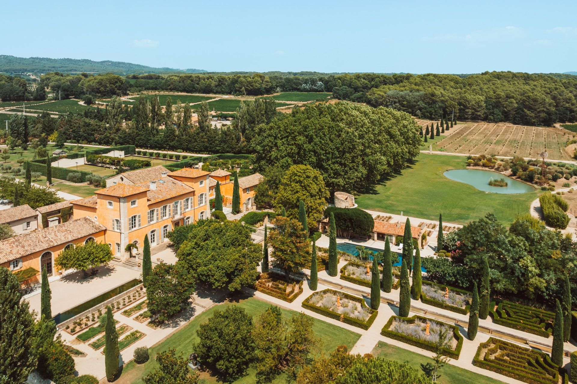 propriété 20 Pièces en location saisonnière sur AIX EN PROVENCE (13100)
