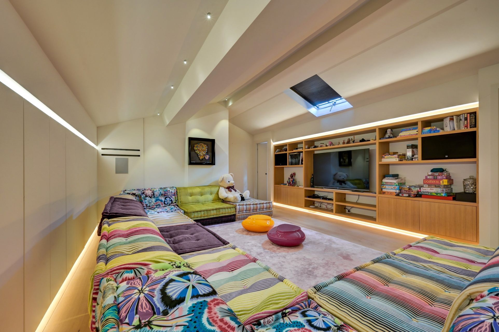 property 20 Rooms for seasonal rent on LAMBESC (13410)