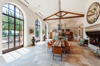 propriété 20 Pièces en location saisonnière sur AIX EN PROVENCE (13100)