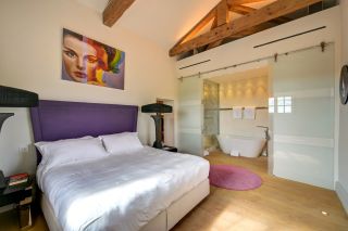 property 20 Rooms for seasonal rent on LAMBESC (13410)