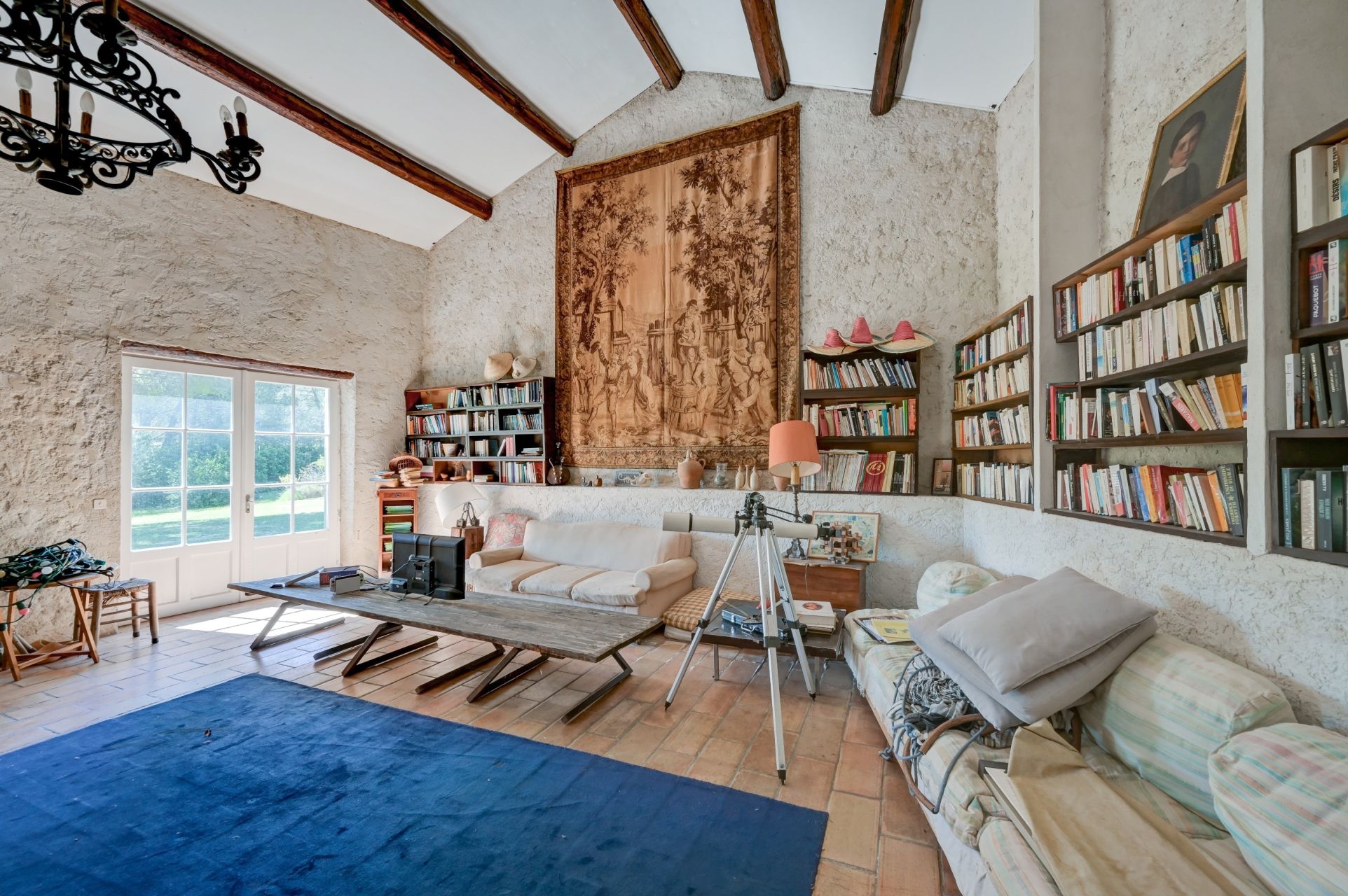 mas 16 Pièces en vente sur EYGALIERES (13810)