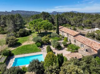 mas 16 Pièces en vente sur EYGALIERES (13810)