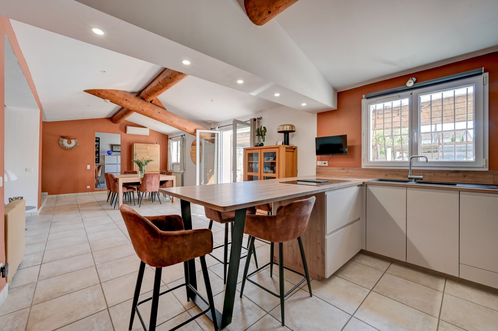 house 5 Rooms for sale on ST REMY DE PROVENCE (13210)