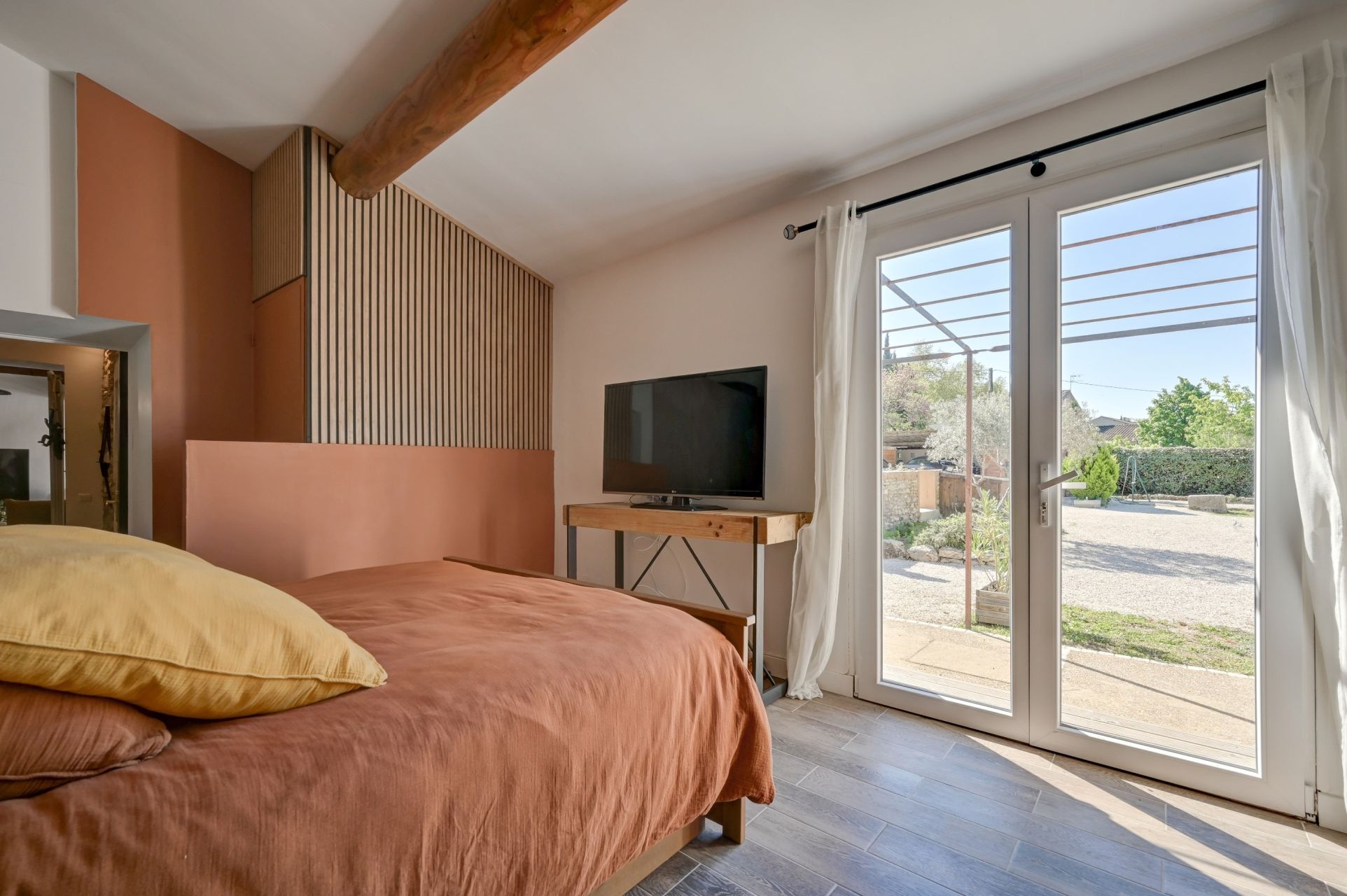 house 5 Rooms for sale on ST REMY DE PROVENCE (13210)